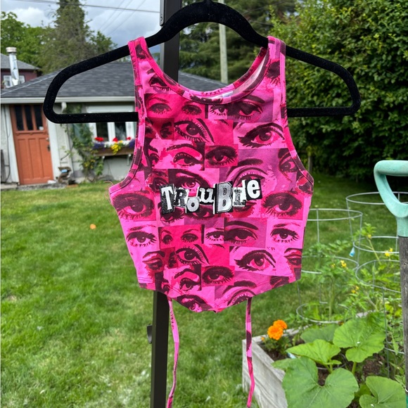 Cute open back crop top - Picture 1 of 4